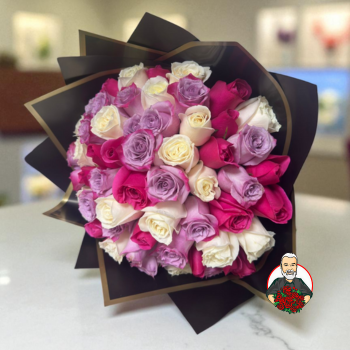Bouquet con Rosas en Tonos Variados