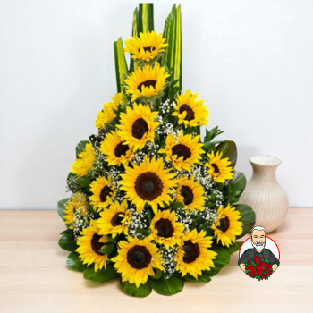 Dise&ntilde;o Floral Formal con Girasoles